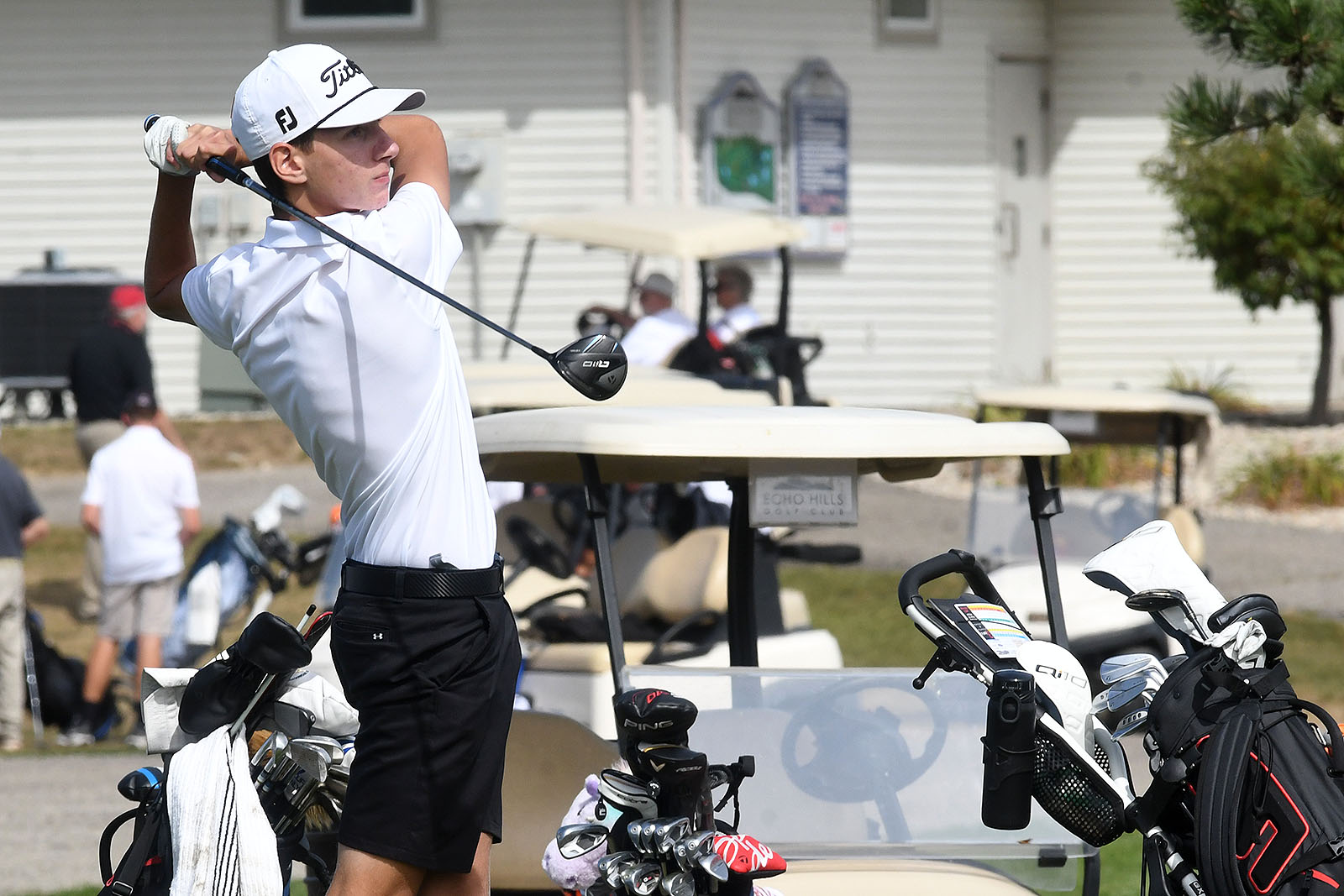 Read more about the article BUCCS MOVE TO 3-0 IN DUALS